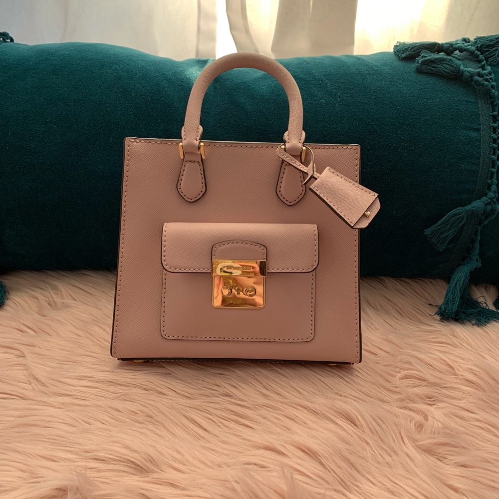 Michael Kors Bridgette saffiano bag